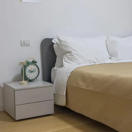 Smart - 10 Min Train Station Gallarate